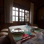 Elegant Near Villa-nabian With Shared Pool *