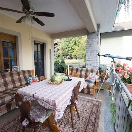 Elegant Near Villa-nabian With Shared Pool Challand Saint Victor