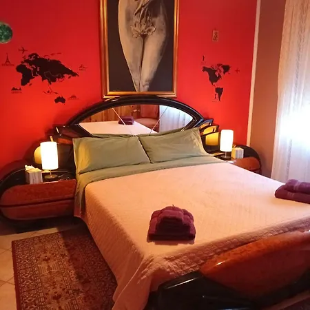 Elegant Near Villa-nabian With Shared Pool Apartment