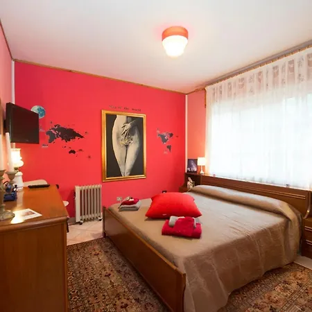 Elegant Near Villa-nabian With Shared Pool * Challand Saint Victor
